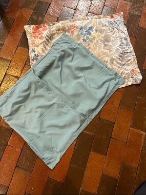HOME STANDARD PILLOW SHAMS 20” X 26” Home Accents Belk floral 1167